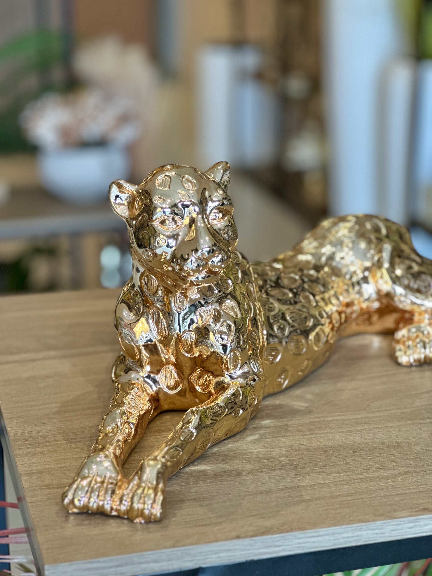 Estátua Leopardo Gold Deitado