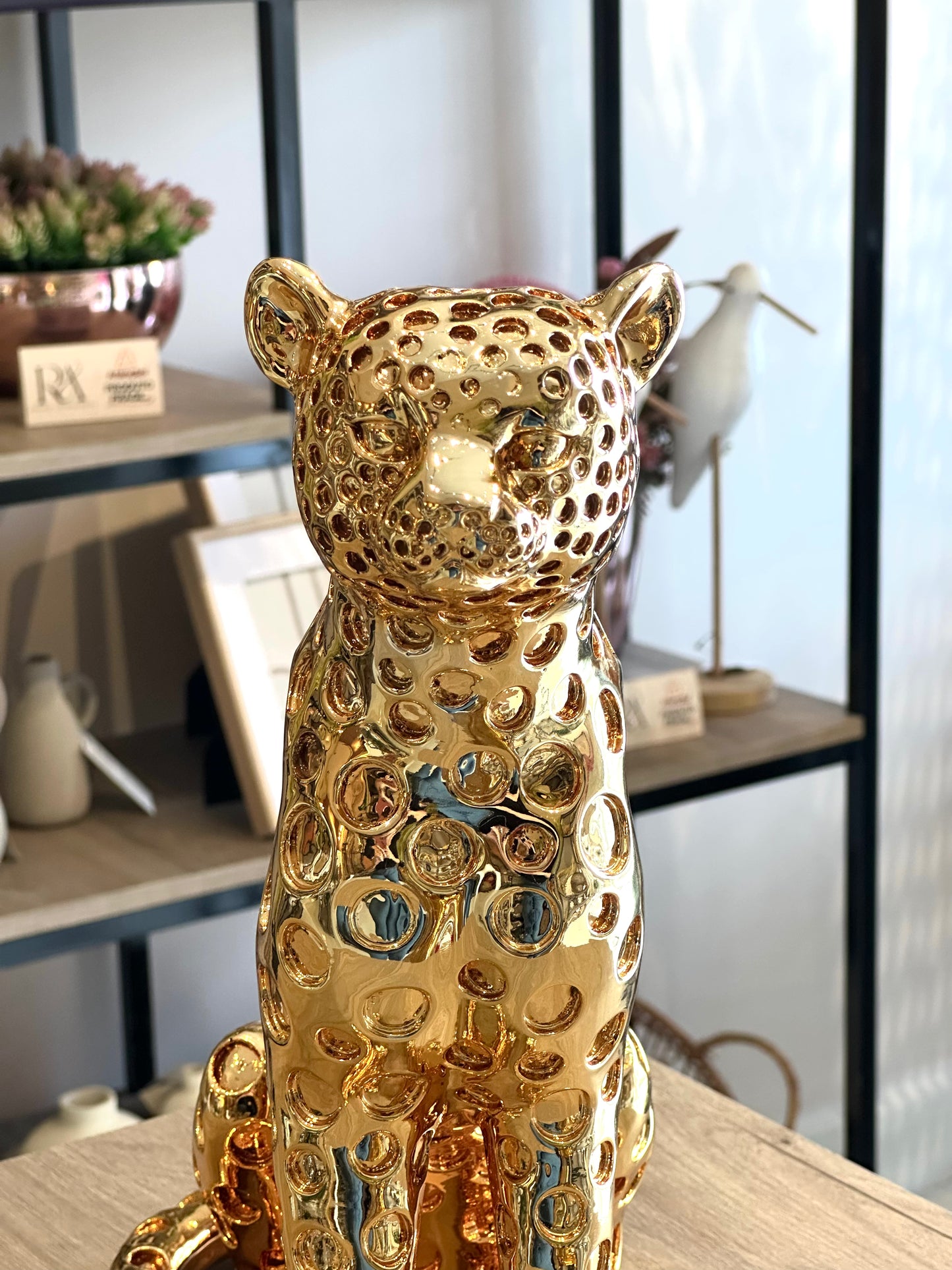 Estátua Leopardo Gold Baby