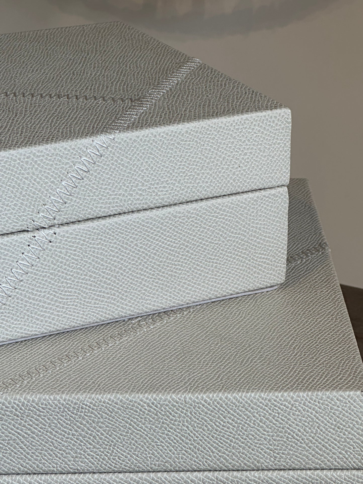 Caixa Em MDF Com Revestimento