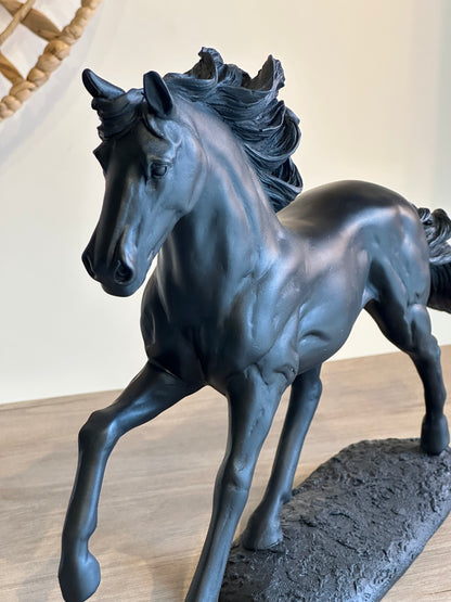 Escultura Cavalo Em Polirresina