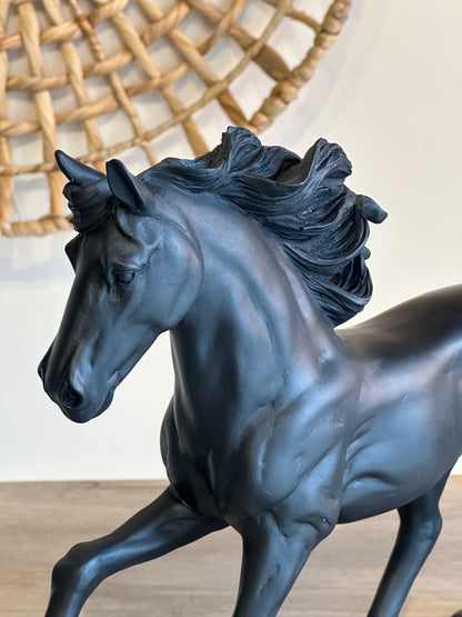 Escultura Cavalo Em Polirresina