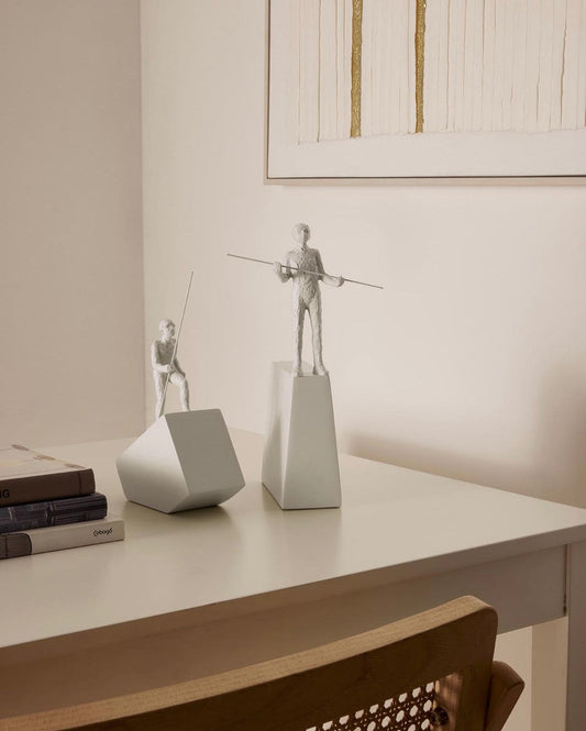 Escultura Pessoa em Poliresina